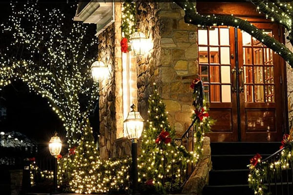 Lichterkette für Außen & Innen: Stimmungsvolles Licht für Innenräume und Außenbereiche